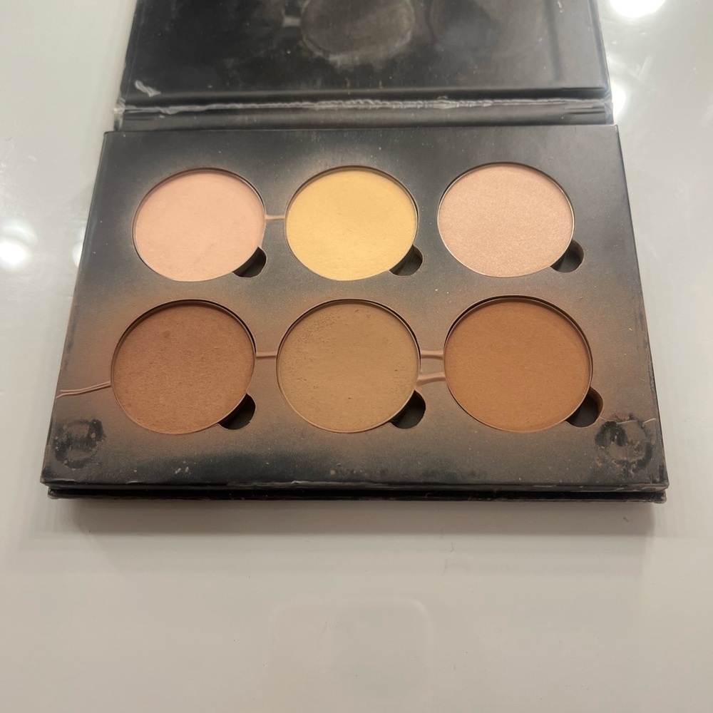 Anastasia countour pallet